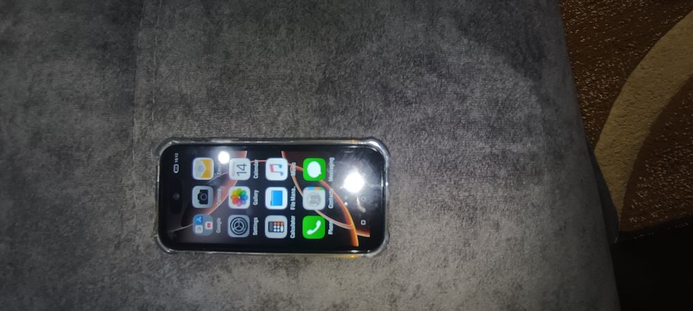 Продам айфон 16 про мах мини