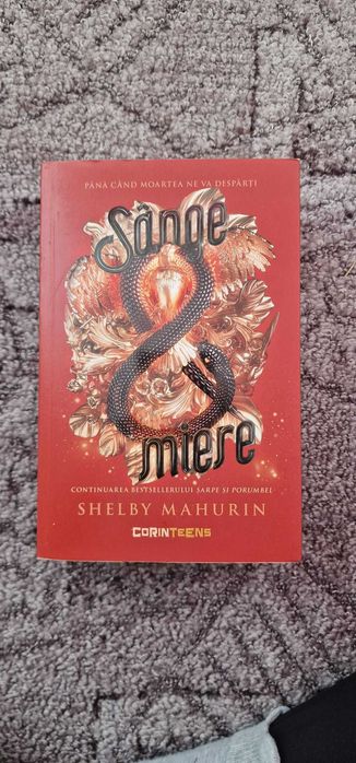 Vand diverse serii de carti