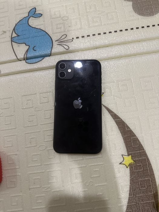 Айфон 11 в хорошим состоянии