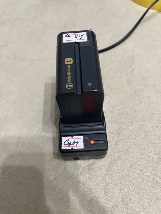 Sony HDR-AX2000 профессиональная видеокамера