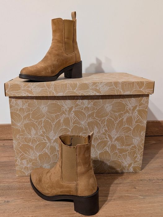 Botine Camel Nr 37