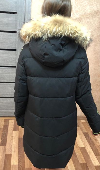 Продам пуховик зима на девочку