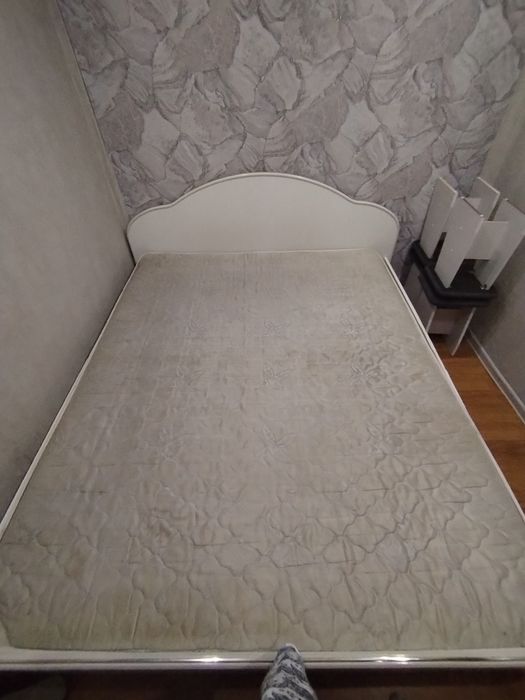Кровать двуспальная, продам