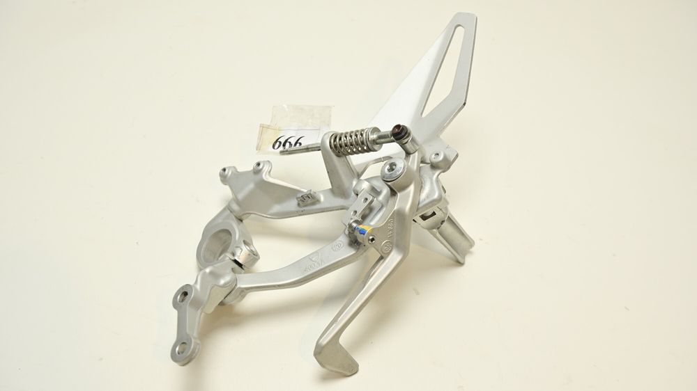 Suport Scarita dreapta Pedala Frana Ducati Panigale V4 /