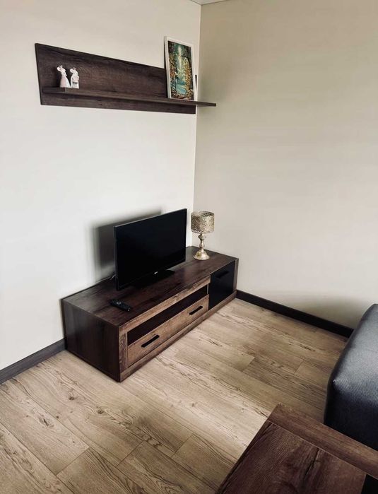 Дава се под наем Тристаен апартамент в Пловдив, Център - 85 кв.м за 484.5 € - Снимка #2