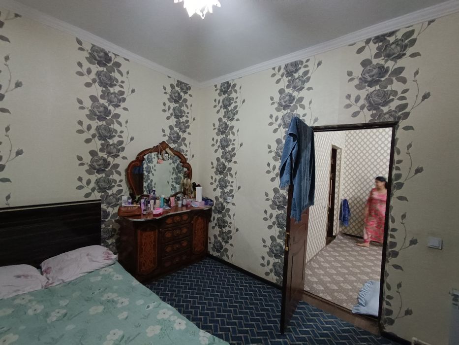 2/4/5 сотилади 43м²