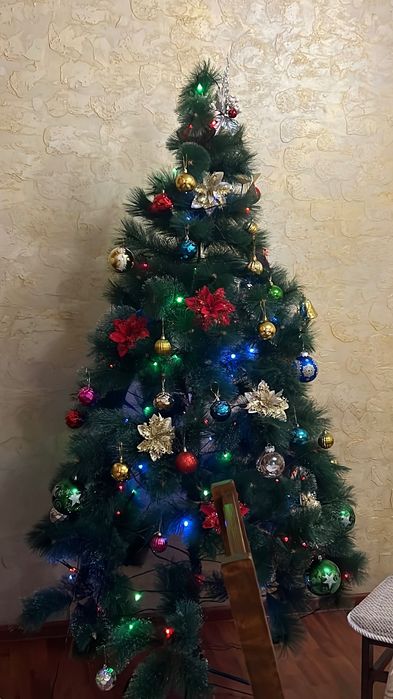 Шикарная новогодняя елка