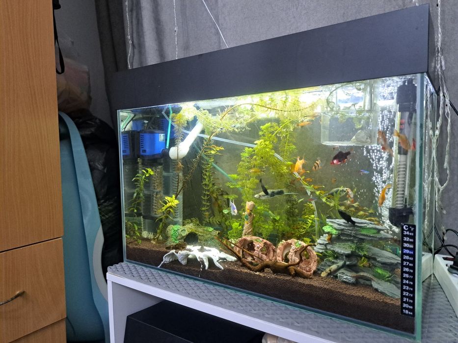 Продам аквариум  70 литров