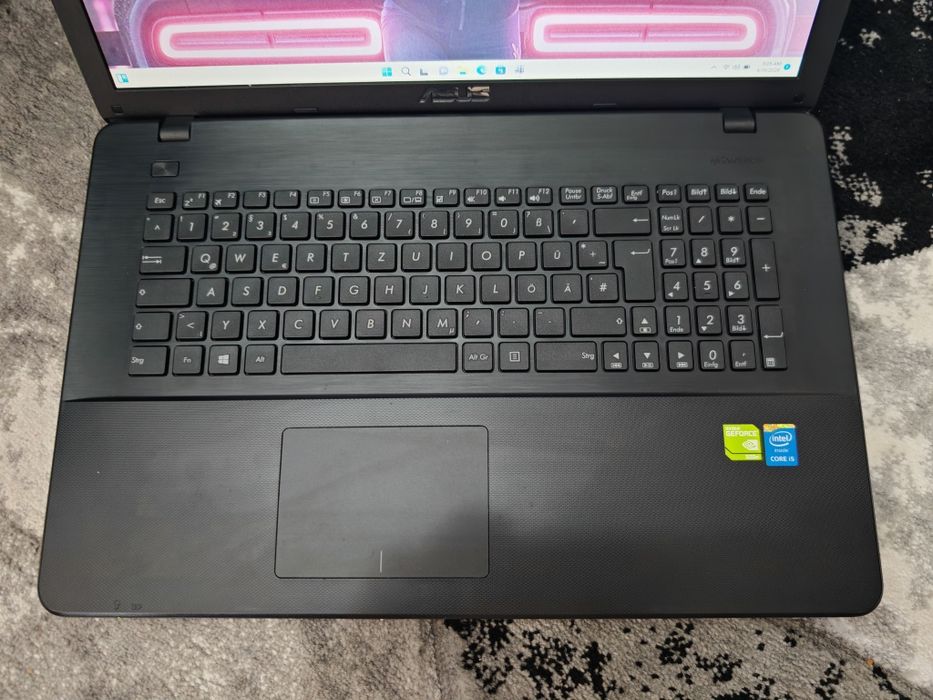 Laptop Asus i5 gen5