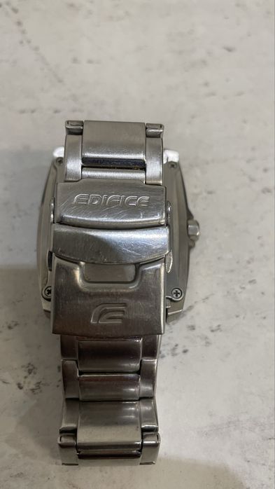 Часовник Casio Edifice