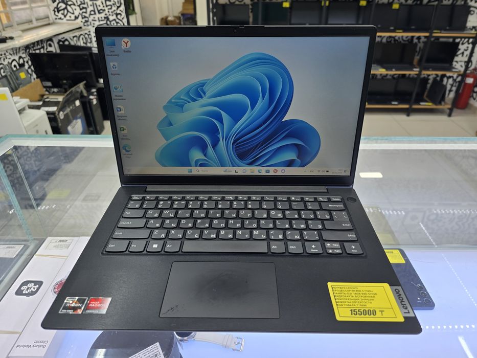 Ноутбук Lenovo Ryzen 5 7520U озу 16gb ssd512gb рассрочка Реал Магазин
