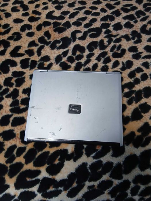 Laptop  fugitsu siemens lifebook