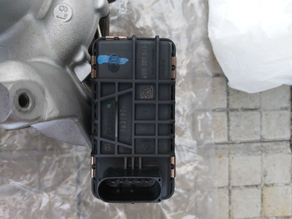 Хибридна Турбина 2565 за bmw f10 530d N57D30A