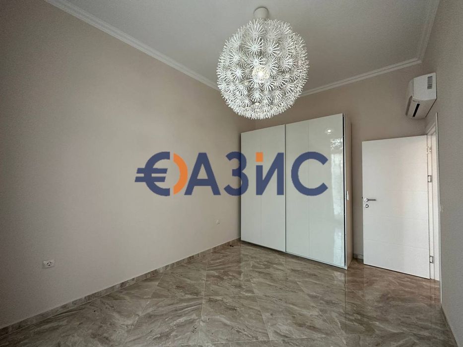 Продава се Двустаен апартамент в Свети Влас - 52 кв.м за 1128 €/кв.м - Снимка #1