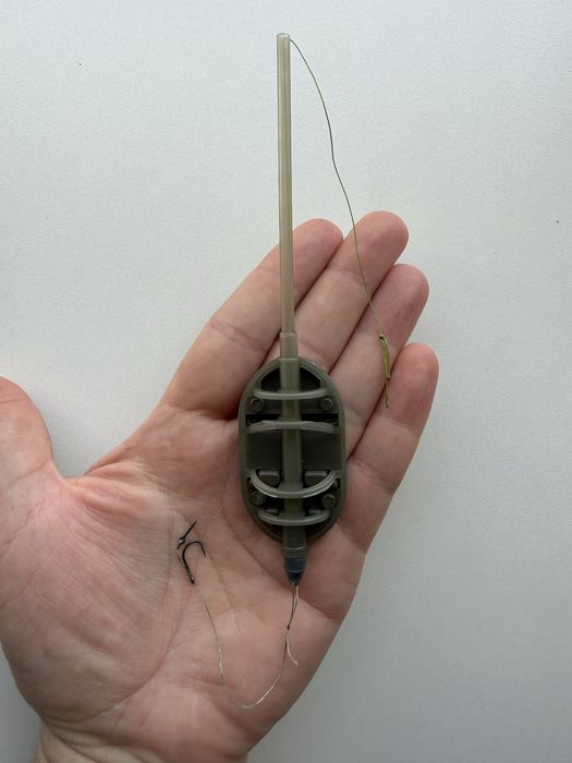 Monturi Method Feeder 30-60g – Set 20 + 2 CADOURI