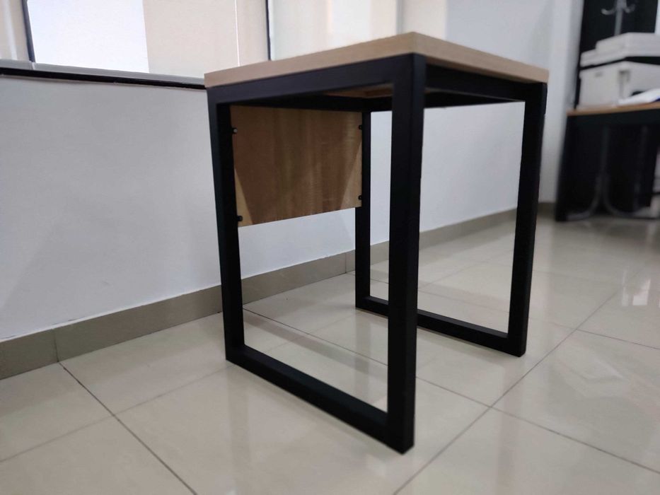 Bir o'rinli ofis stollar "Skidkada" sotib yuboriladi (Одинарные столы)