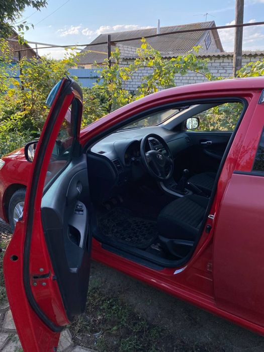 Продам машину Toyota Corolla