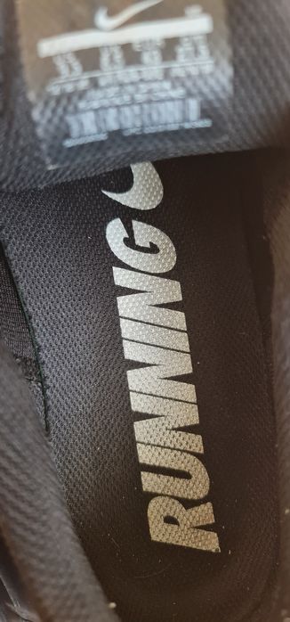 Продам мужские кроссовки AIR ZOOM STRUCTURE 22