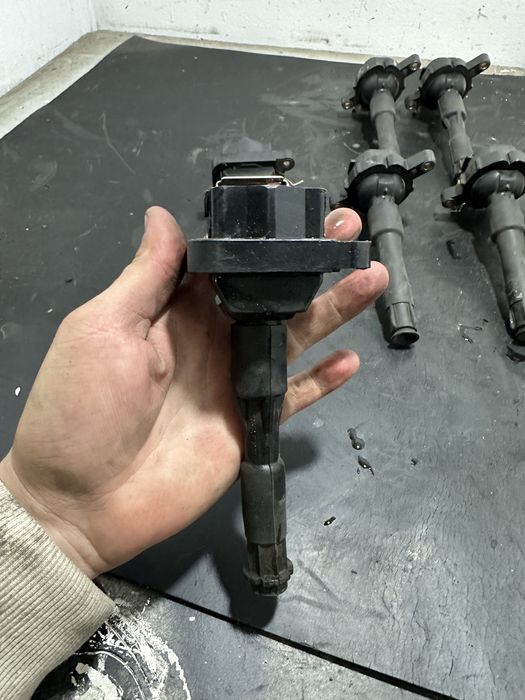 Bobina inductie BMW Seria 5 E39 520i 525i 2.0 benzina 2.5 benzina M54