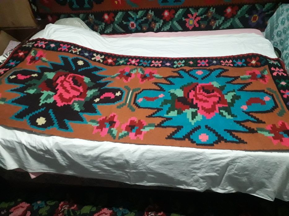 Cuverturi tesute din lana