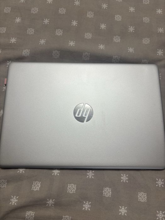 Laptop HP AMD Ryzen 5