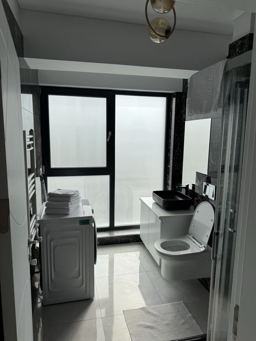 Inchiriez apartament 2 camere, 94 mp, Navodari