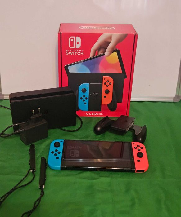 Nintendo Switch OLED 64GB – Full Box, stare excelentă