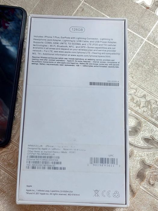 Айфон 7 плюс  128 gb