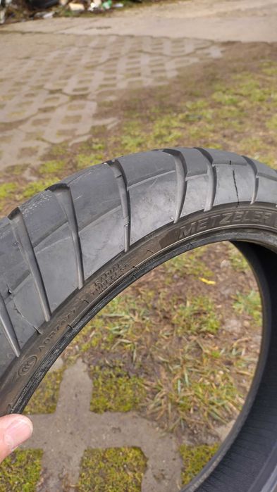 Продавам гума за мотор 120/70/17  Metzelerr