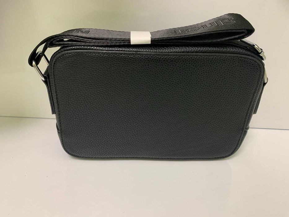 Нова мъжка кожена чанта Louis Vuitton