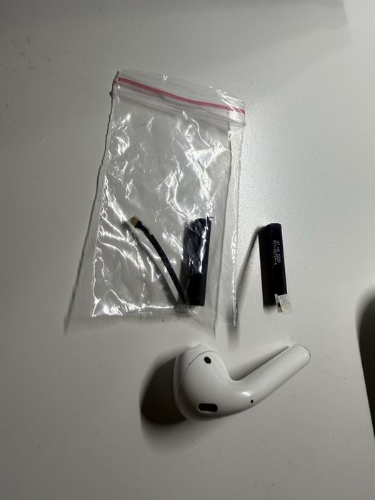 Doua baterii de casti Apple Airpods iphone acumulator baterie apple