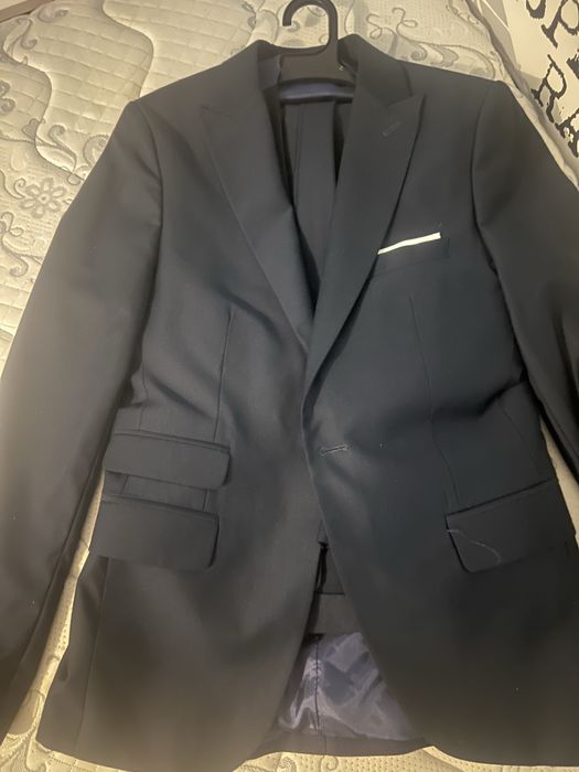 Costum bleumarin reginald