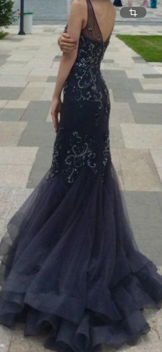 Вечернее платье со шлейфом