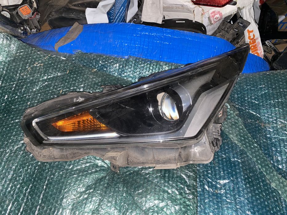 Far Toyota Aygo 2 2018 - 2021 faruri stanga dreapta lupa