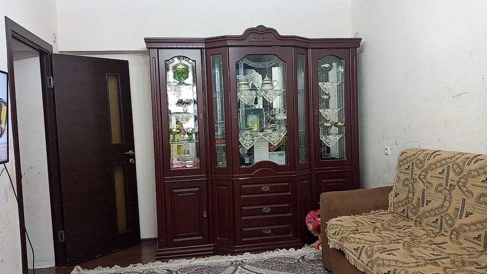 Мебел сотилади, холати яхши.