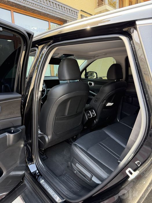 Срочно сотилпди kia sorento 7 kishili