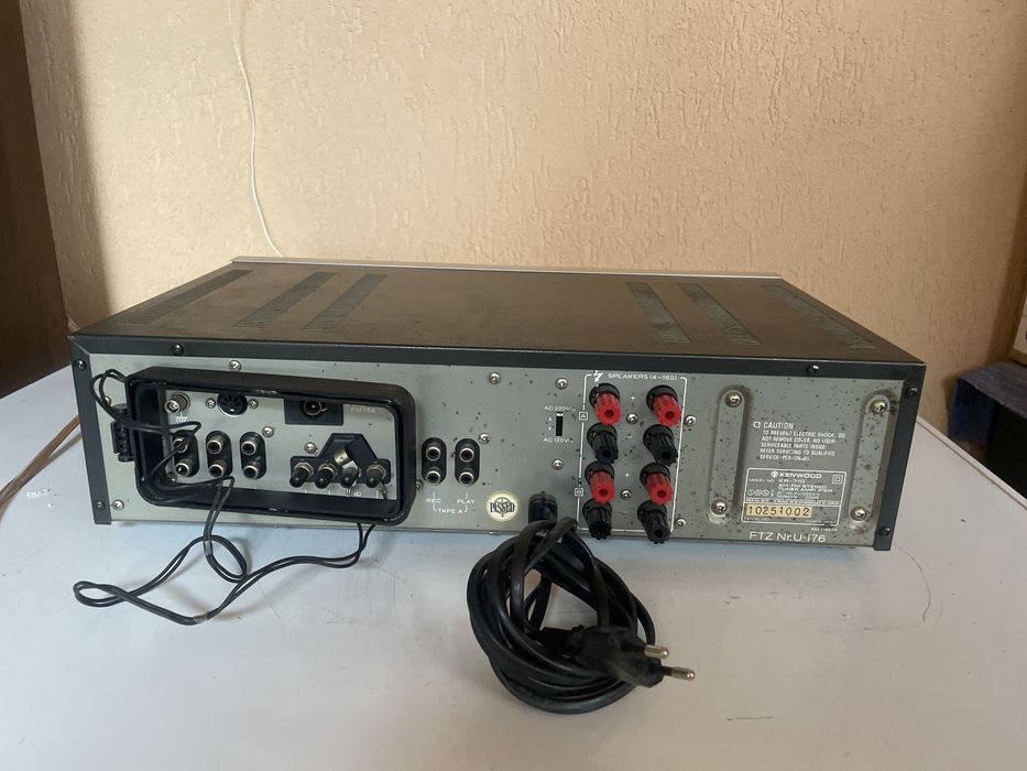 Amplituner Kenwood   KR. 710