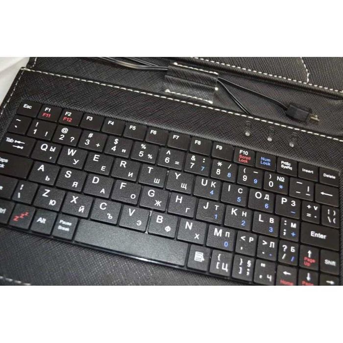 Кожен калъф с кирилизирана клавиатура за таблет 7 инча с ластици-Черен