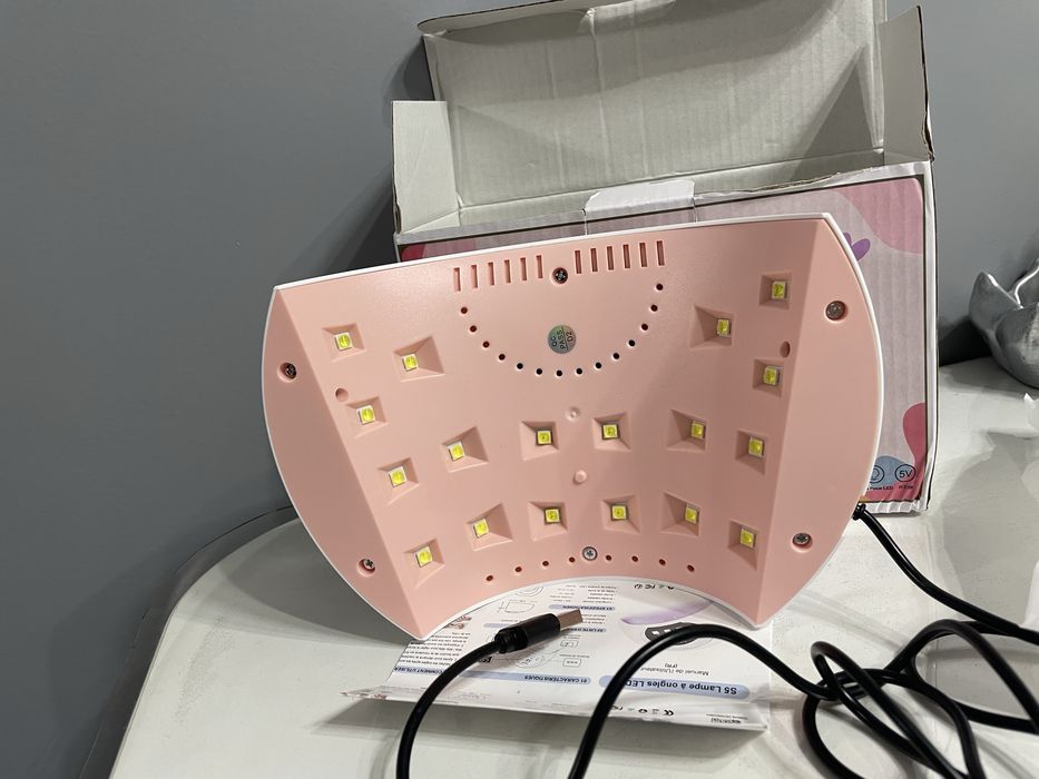LED лампа за маникюр