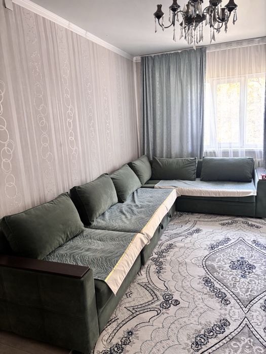 Диван угловой продается