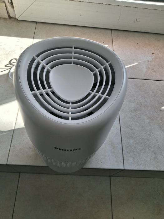овлажнител за въздух Philips от серия 2000, модел HU2510/10.