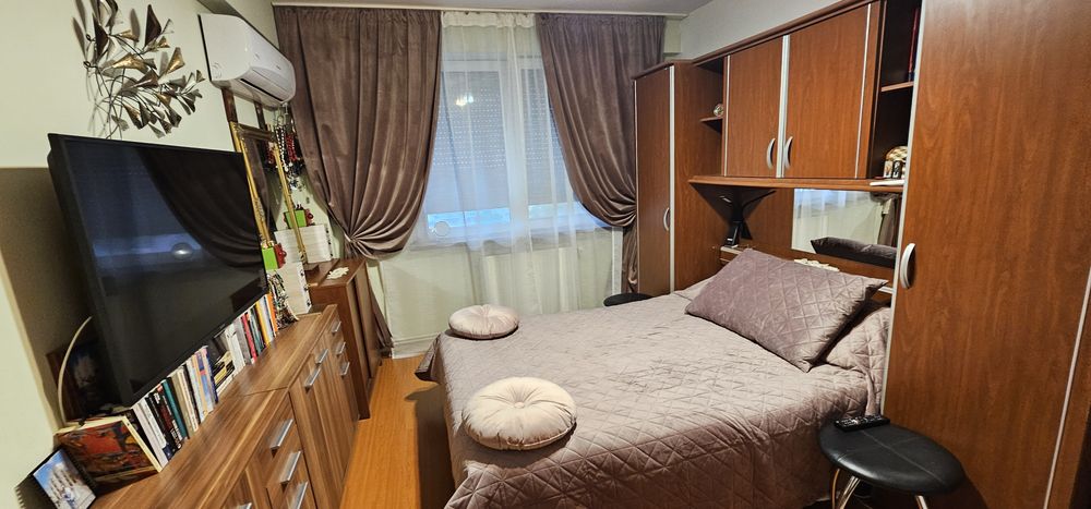 Vand apartament 4 camere superb, centrala termica - direct PROPRIETAR- 0723551589