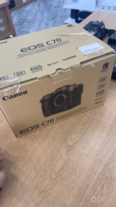 Canon EOS C70 body cinema
