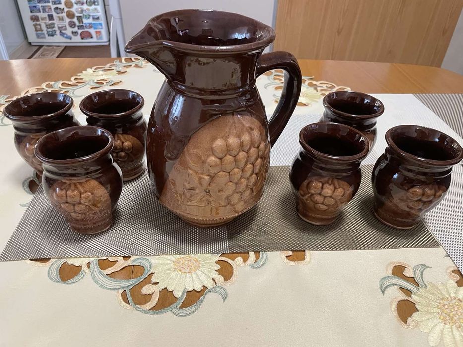 Продавам чисто нов сервиз за вино керамичен 30€