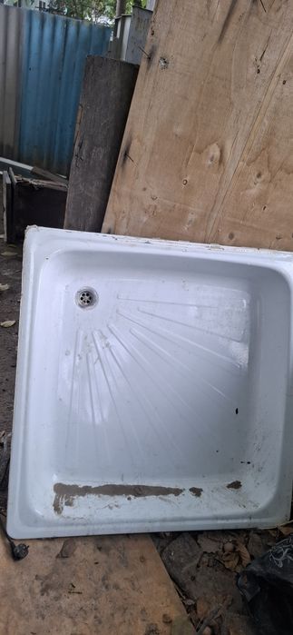 Душевый поддон 80×80