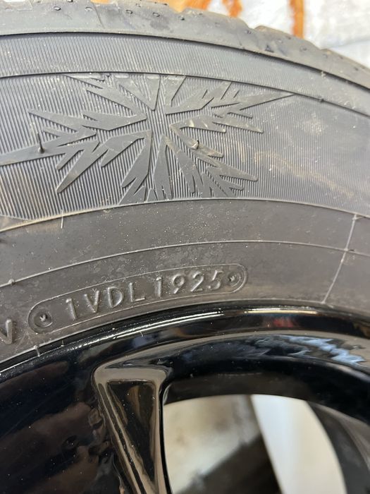 Джанти с гуми Сузуки Гранд Витара 215/70/16