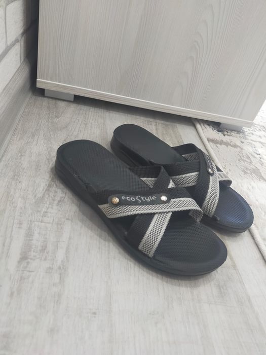 Летние шлепанцы 36рм.