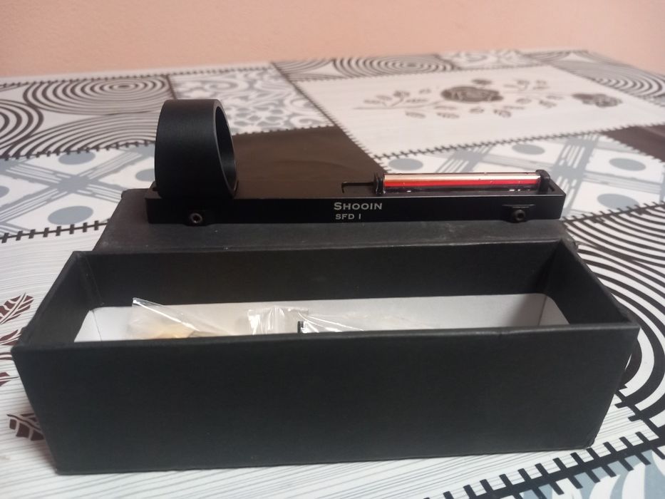 Aparat de ochire cu punct roșu