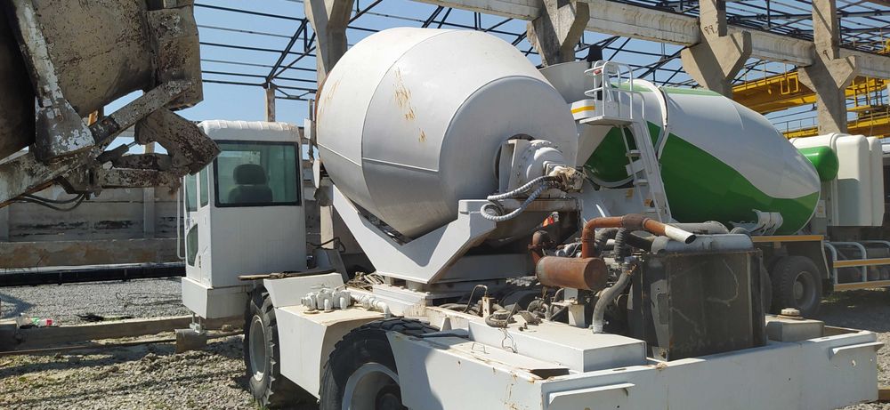Бетономешалка с самозагрузкой