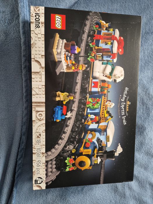 LEGO  Icons - Expresul de sarbatori 10361, 956 piese
